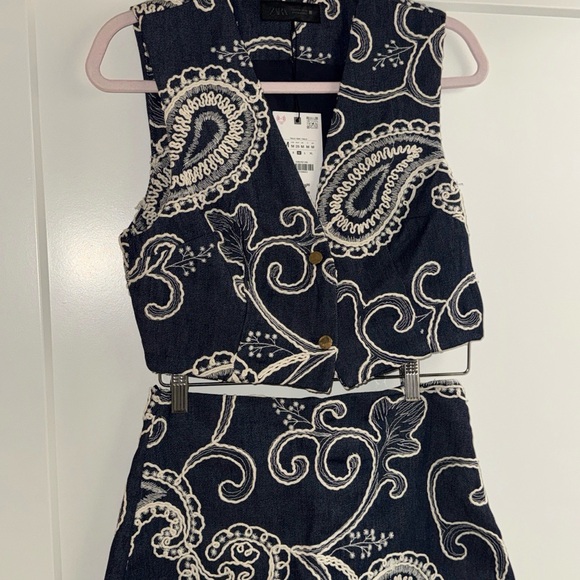 ZARA Blue and White Skirt and Top Set! - Picture 3 of 3